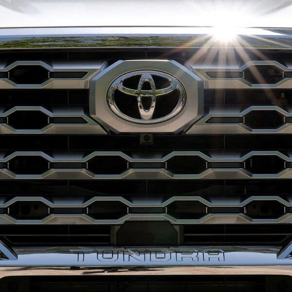 The Risks of Pickup Truck Design