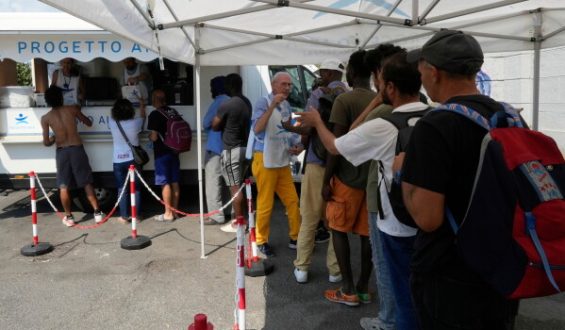 Global Rise in Heat Stress and Its Impacts