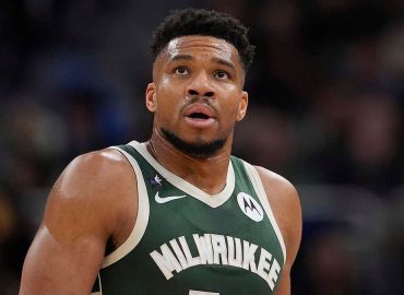 Milwaukee Bucks Trade Giannis Antetokounmpo to Miami Heat