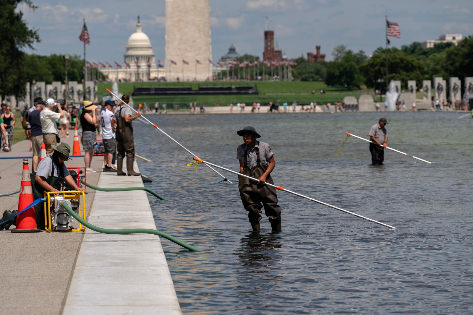 Reflecting Pool Renovation Sparks Environmental Concerns