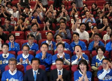 Seoul Defeat Overshadows Democratic Party’s Wins in South Korean Elections