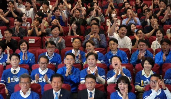 Seoul Defeat Overshadows Democratic Party’s Wins in South Korean Elections
