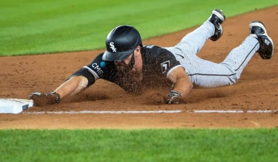 White Sox Struggle as Yankees Dominate in 12-2 Defeat