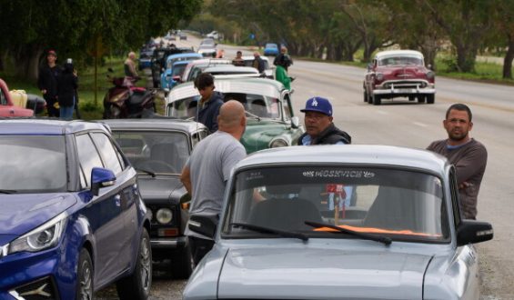Cuba’s Fuel Crisis Strains Vintage Taxi Industry