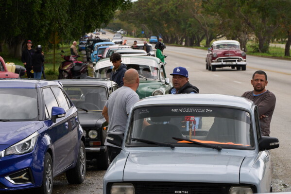 Cuba’s Fuel Crisis Strains Vintage Taxi Industry
