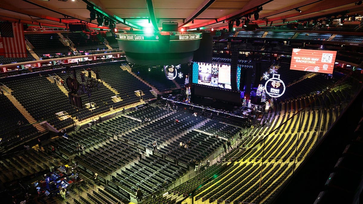 Fatal Fall at Goose Concert in Madison Square Garden