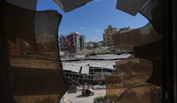 U.S.-Iran Talks Delayed Amid Middle Eastern Tensions