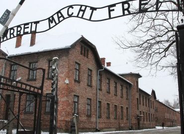 Controversy Over Apology for Holocaust Lesson at Massachusetts Middle School