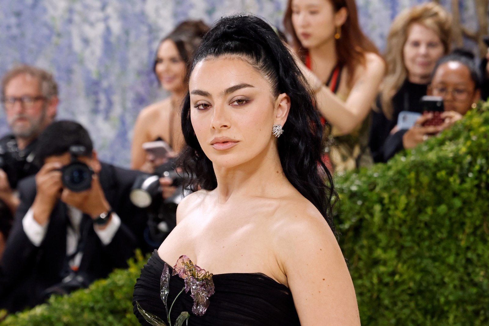 Charli XCX Announces ‘Music, Fashion, Film’ Summer Tour