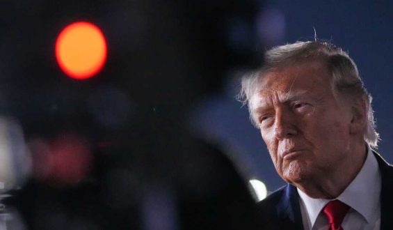 U.S. Apache Helicopter Crashes Near Strait of Hormuz; Trump Optimistic on Iran Deal
