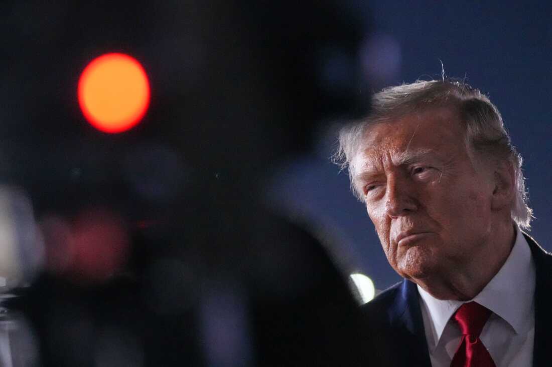 U.S. Apache Helicopter Crashes Near Strait of Hormuz; Trump Optimistic on Iran Deal