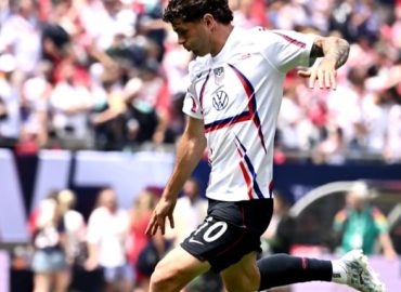 U.S. Soccer Star Christian Pulisic Substituted in World Cup Opener Due to Calf Issue