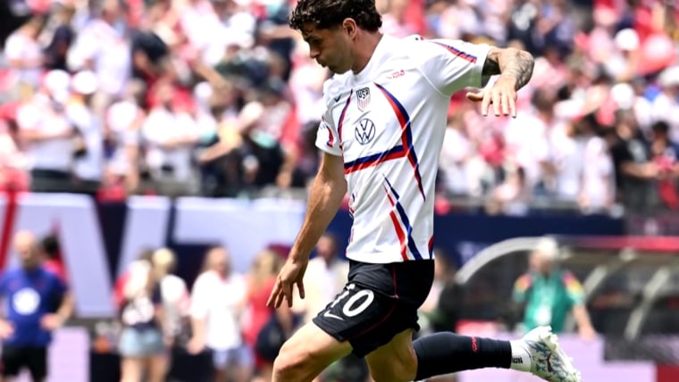 U.S. Soccer Star Christian Pulisic Substituted in World Cup Opener Due to Calf Issue