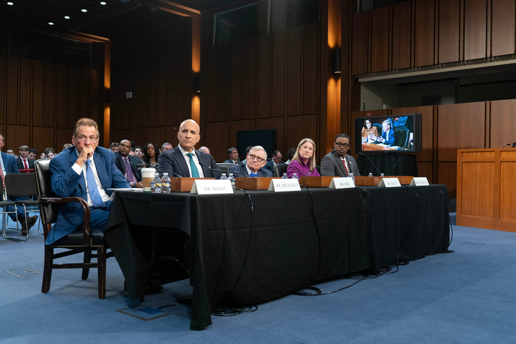 Senate Hearing Examines College Sports Revenue and Proposed Legislation