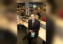 Veteran News Anchor Bill Ritter Diagnosed with Alzheimer’s Disease