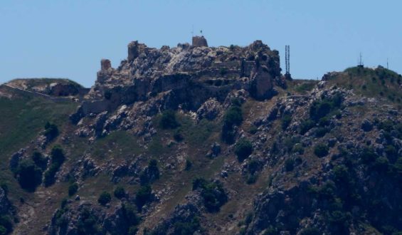 Israeli Airstrikes in Lebanon Cause Casualties Amid Tensions