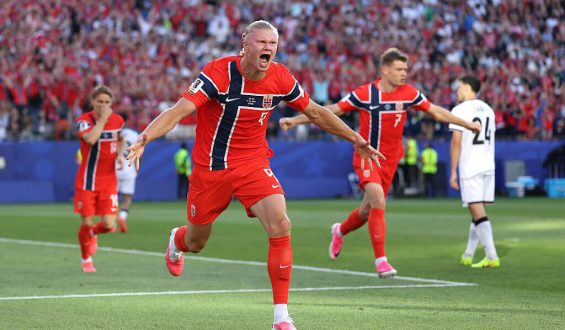 World Cup Highlights: Superstar Performances and Concerns About Playing Surfaces
