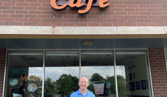 Community Efforts Unable to Save Nature’s Best Cafe from Closing