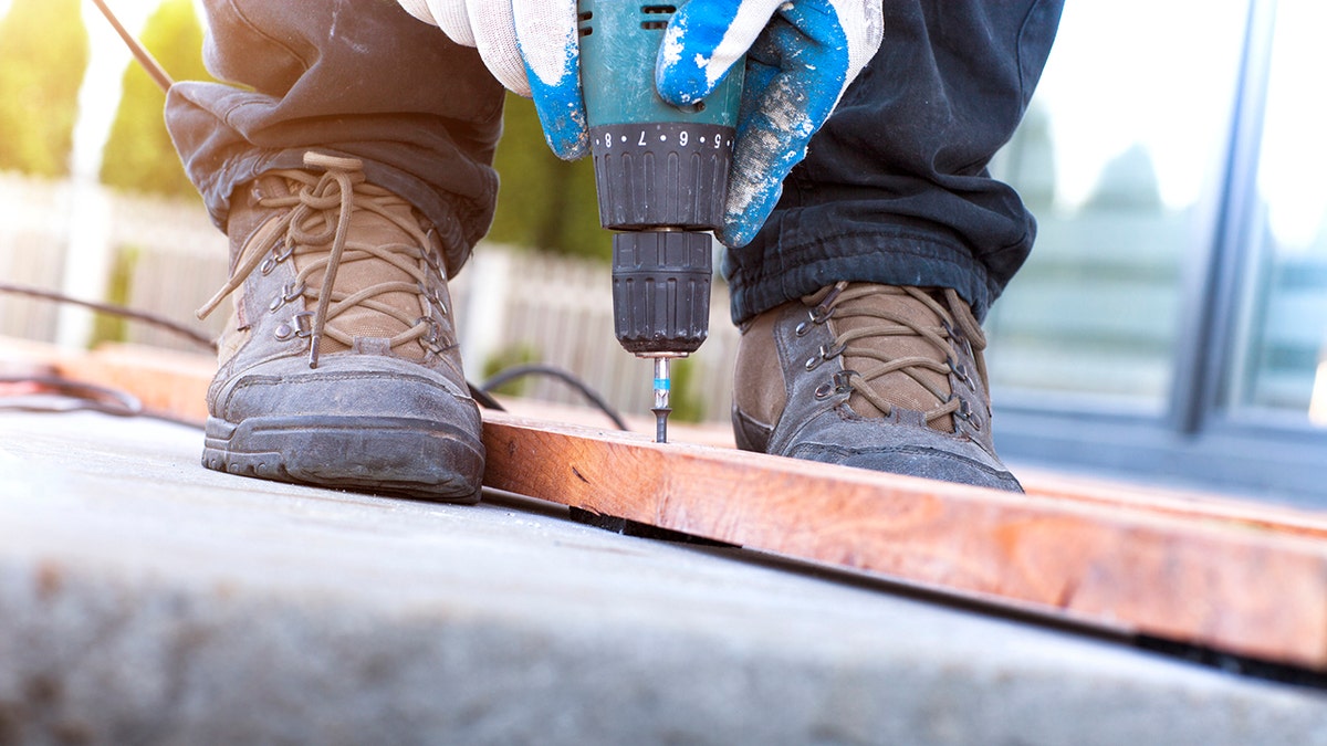 Guide to Breathable Work Boots for Summer