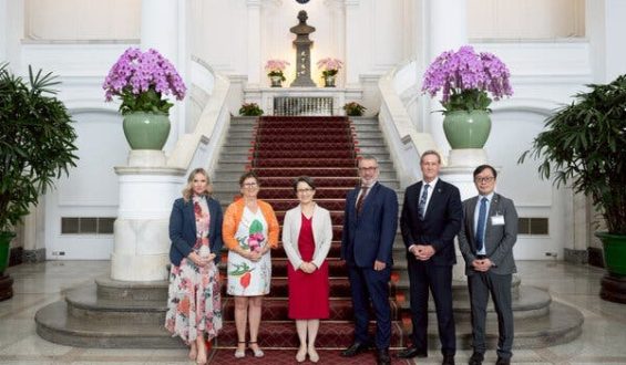 New Zealand Lawmakers Face Travel Ban to China After Visit to Taiwan