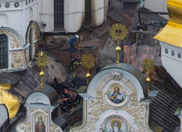 Tensions Rise as Ukraine Strikes Moscow Oil Refinery with Drones