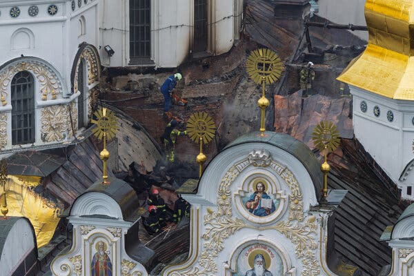Tensions Rise as Ukraine Strikes Moscow Oil Refinery with Drones