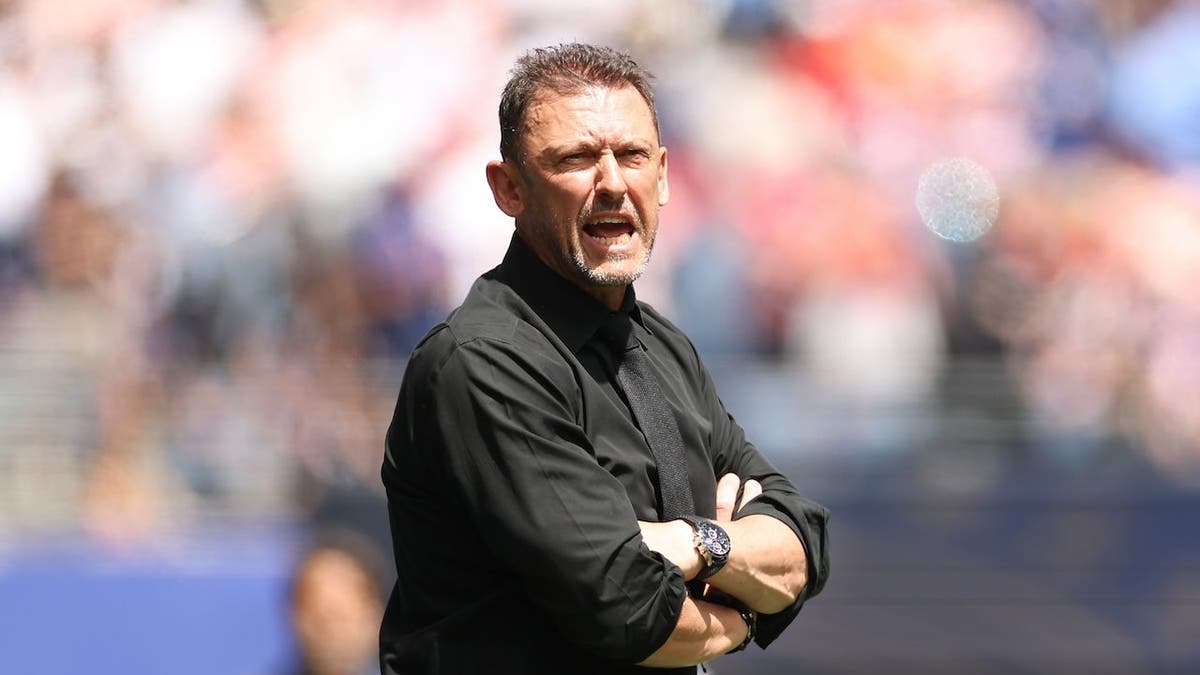 Australia Coach Criticizes Referee After Loss to U.S.