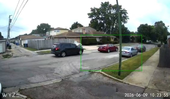 Federal Agents Apprehend Polish Immigrant After Car Chase in Chicago