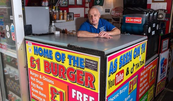 The Secret Behind Blackpool’s $1 Burger: How One Business Defies Inflation