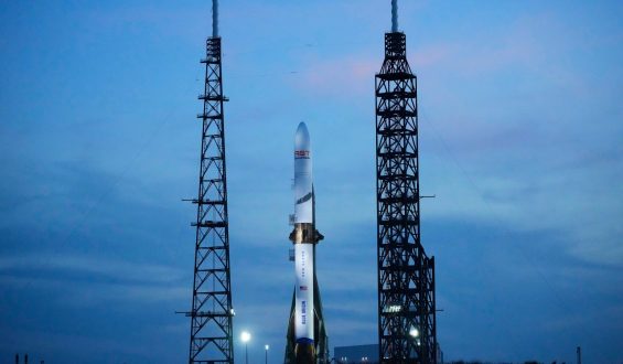 Blue Origin’s New Glenn Rocket Explodes During Test