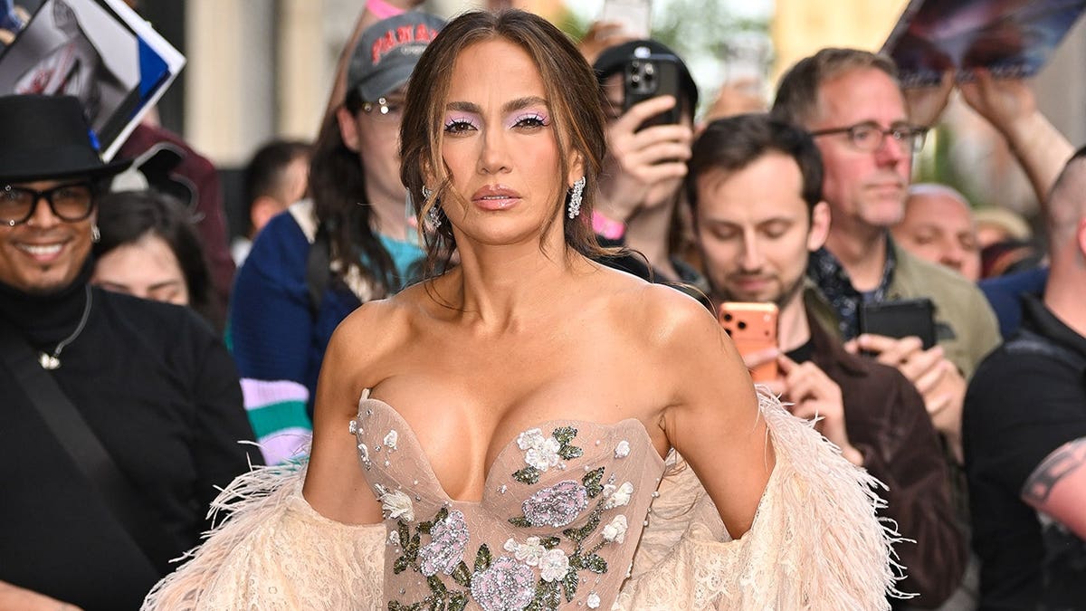 Jennifer Lopez Reflects on Divorce and Personal Growth