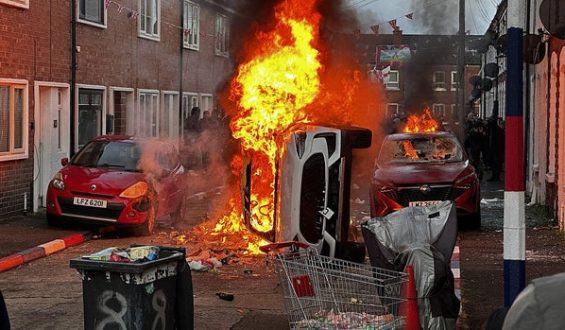 Violent Anti-Immigration Protests Erupt in Belfast After Stabbing Incident