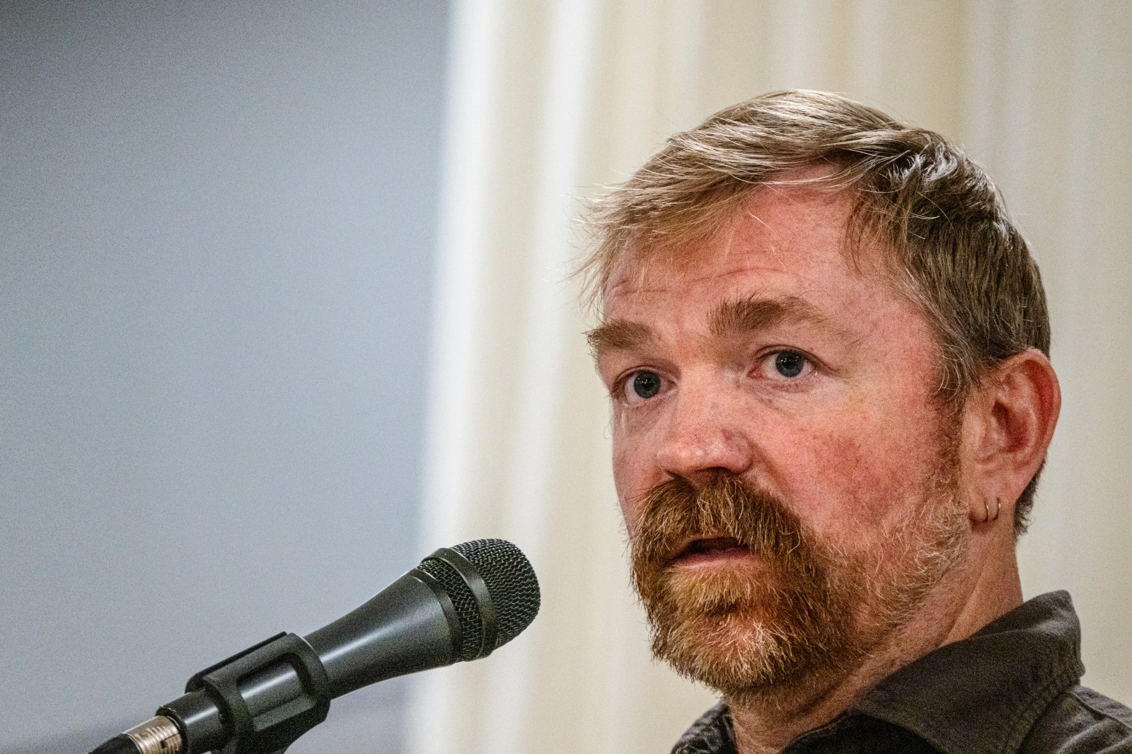 Maine Senate Race: Democratic Candidate Faces Possible Replacement