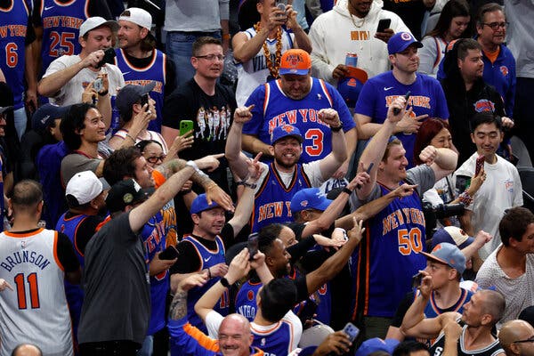 Knicks Fans Flock to San Antonio for NBA Finals