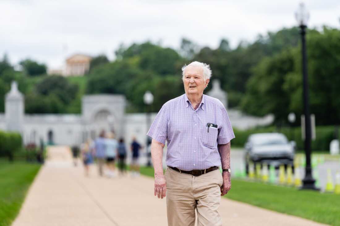 Veterans Sue to Halt Proposed Arch Near Arlington Cemetery