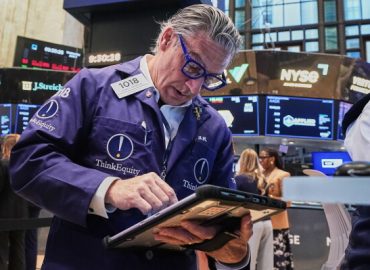 Wall Street’s Roller-Coaster Ride as AI Stocks Influence Market Swings