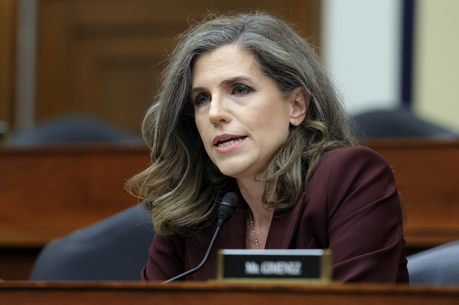 Mace Trails in South Carolina Gubernatorial Primary Amid Trump Endorsement