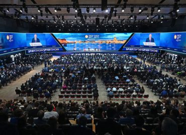 Putin Faces Complex Challenges at St. Petersburg Economic Forum
