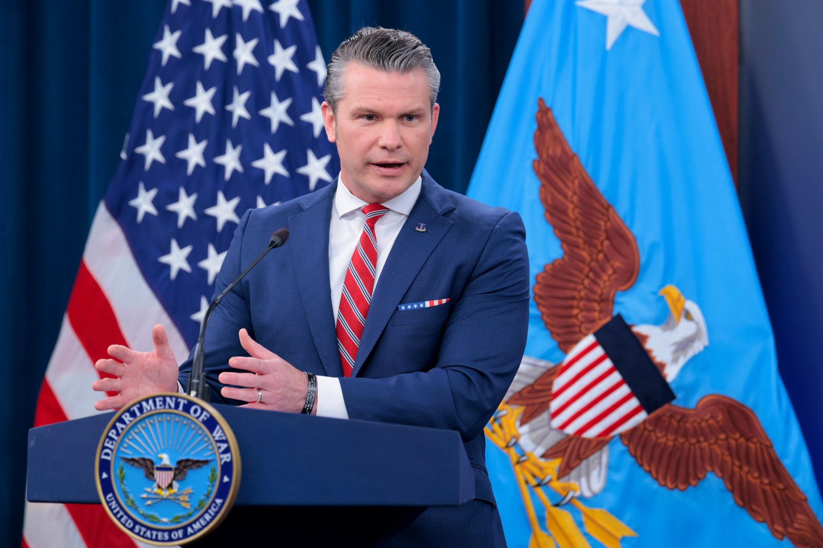 Congress Raises Concerns Over Pentagon Leadership Changes