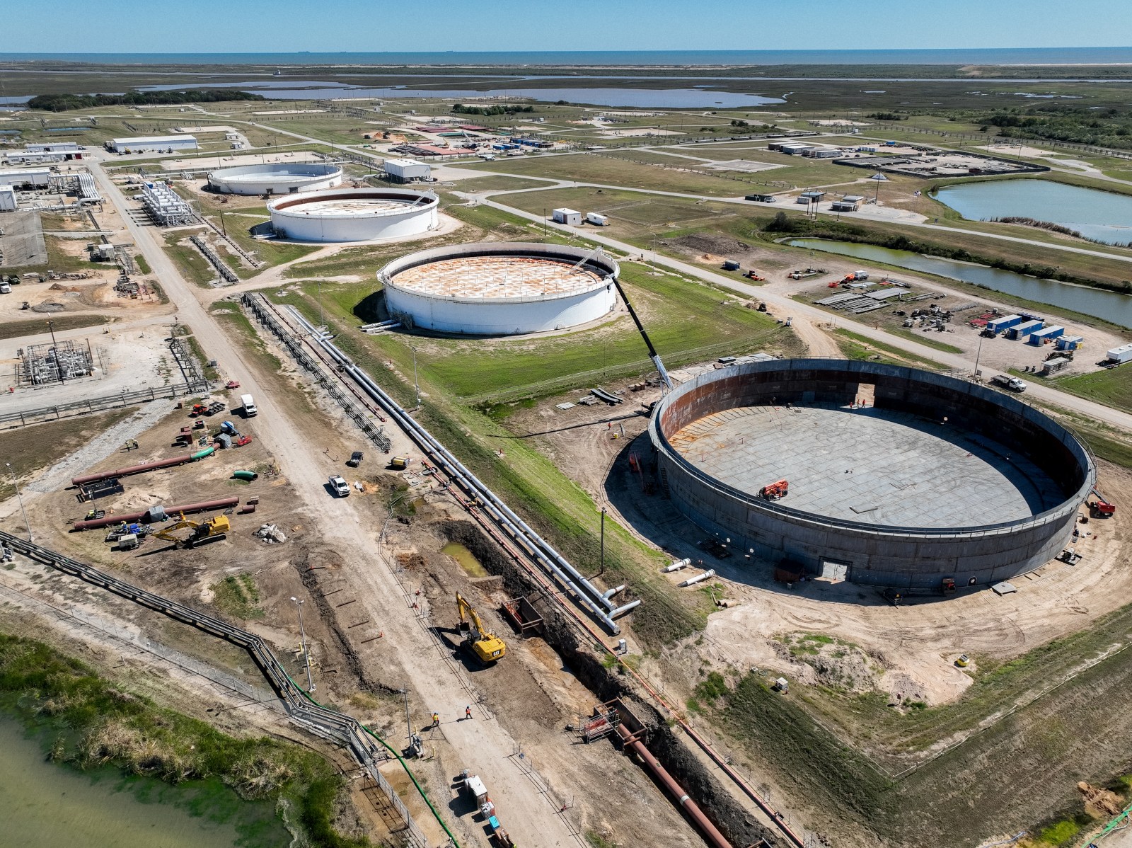 U.S. Strategic Petroleum Reserve Reaches Lowest Levels Since 1983 Amid Oil Market Challenges