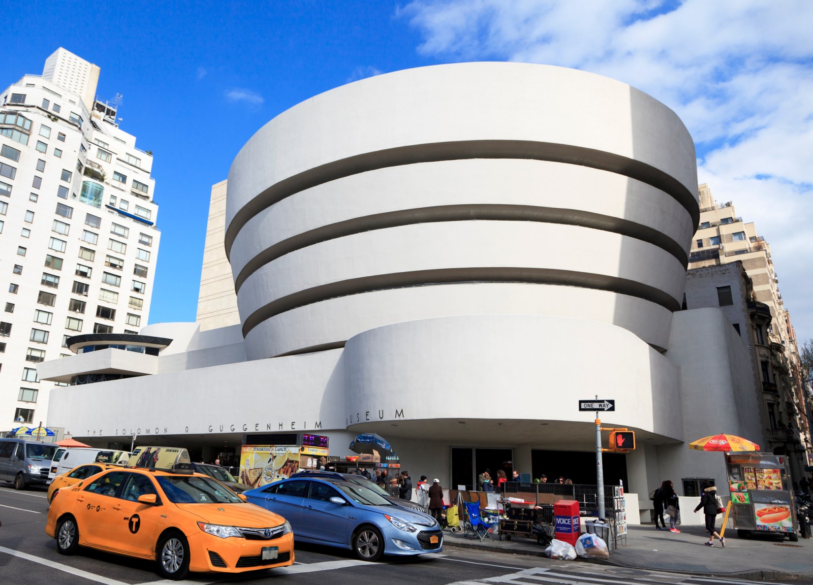 Divisive Architectural Icons: U.S. Buildings Loved by Architects