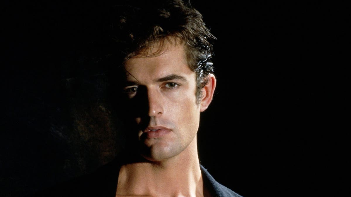 Rupert Everett Faces Hardships from Hollywood’s Body Expectations