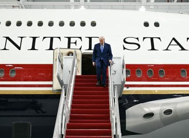 Trump Unveils Refurbished Presidential Aircraft