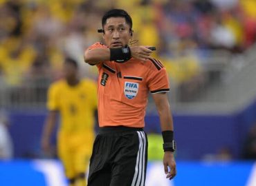 Chinese Referee Ma Ning Shines at World Cup