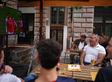 Alcohol and Heat: Risks for Soccer Fans During Summer Events