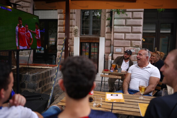 Alcohol and Heat: Risks for Soccer Fans During Summer Events