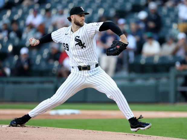 White Sox Edge Guardians 2-1 with Timely Hitting and Strong Pitching