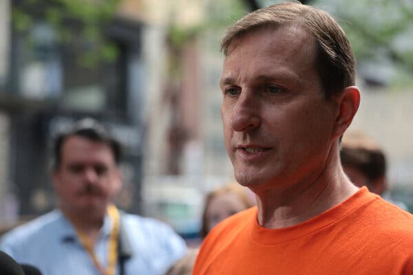 Controversy Arises From Congressman’s Coffee Shop Visit