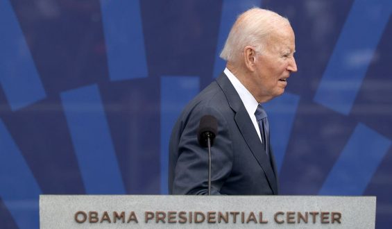 Biden’s Public Struggles Raise Questions Amid Obama Library Opening