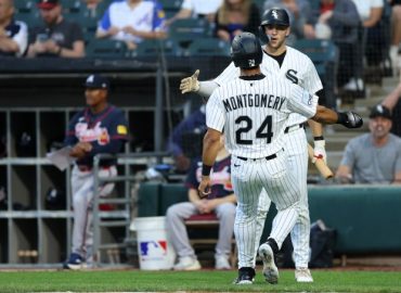 White Sox Surge to First Place with Win Over Braves